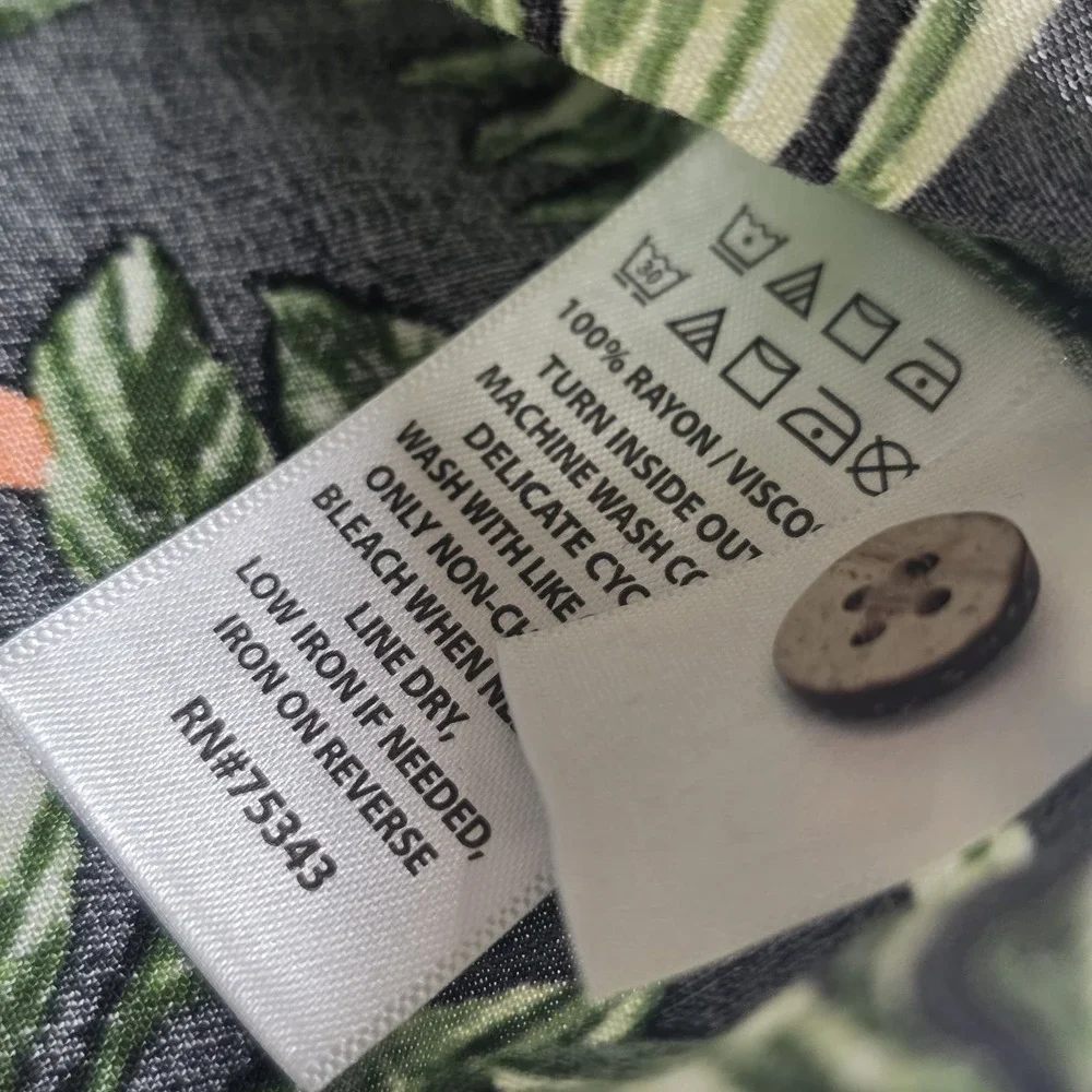 C&C‎ California Men's Casual Tropical Hawaiian Cockatoo Shirt 100% Rayon Sz L